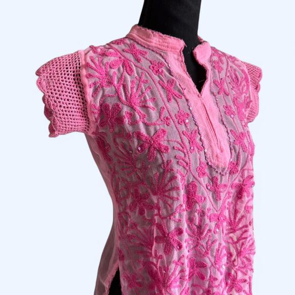 Pink sheer delicate floral embroidered sequin top crochet sleeves size small - Picture 3 of 8